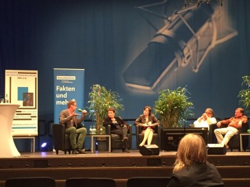 Kölner Forum für Journalismuskritik 2015: Podium (v.l.n.r.): F. Olbert (Kölner Stadtanzeiger), Petra Werner (TH Köln), Birgit Wentzien (DLF), Peter Ludes (INA) &amp; Walter van Rossum (Publizist)